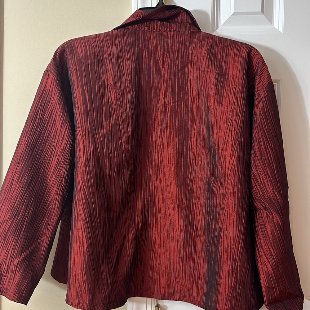 Red jacket - Picture 3 of 3